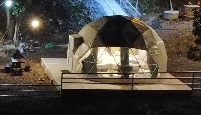 Gunung Medan Glamping & Cafe Hotell Kangar Exteriör bild