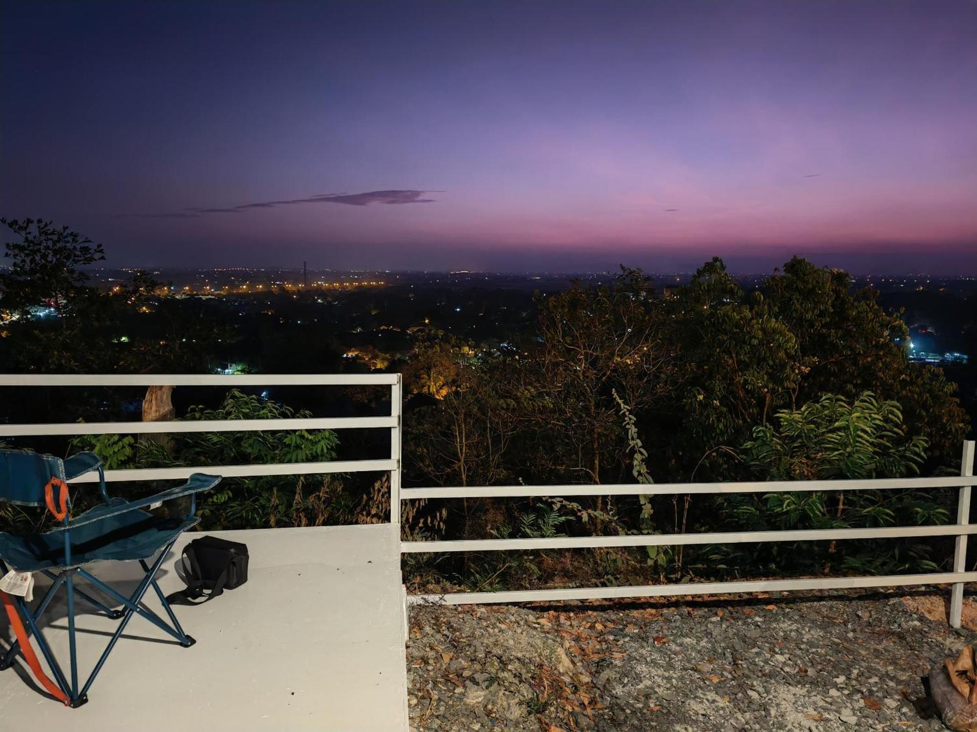 Gunung Medan Glamping & Cafe Hotell Kangar Exteriör bild