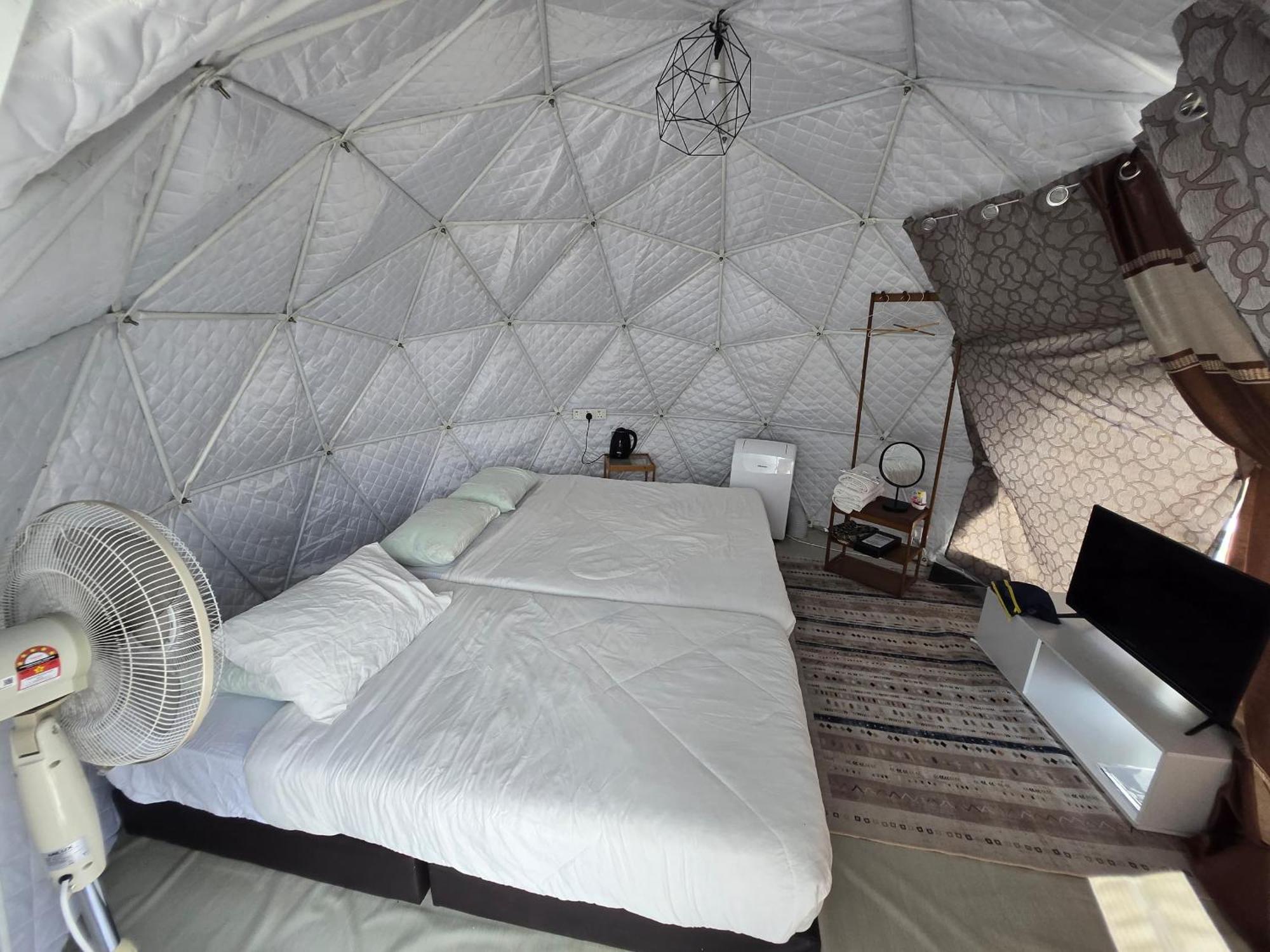 Gunung Medan Glamping & Cafe Hotell Kangar Exteriör bild