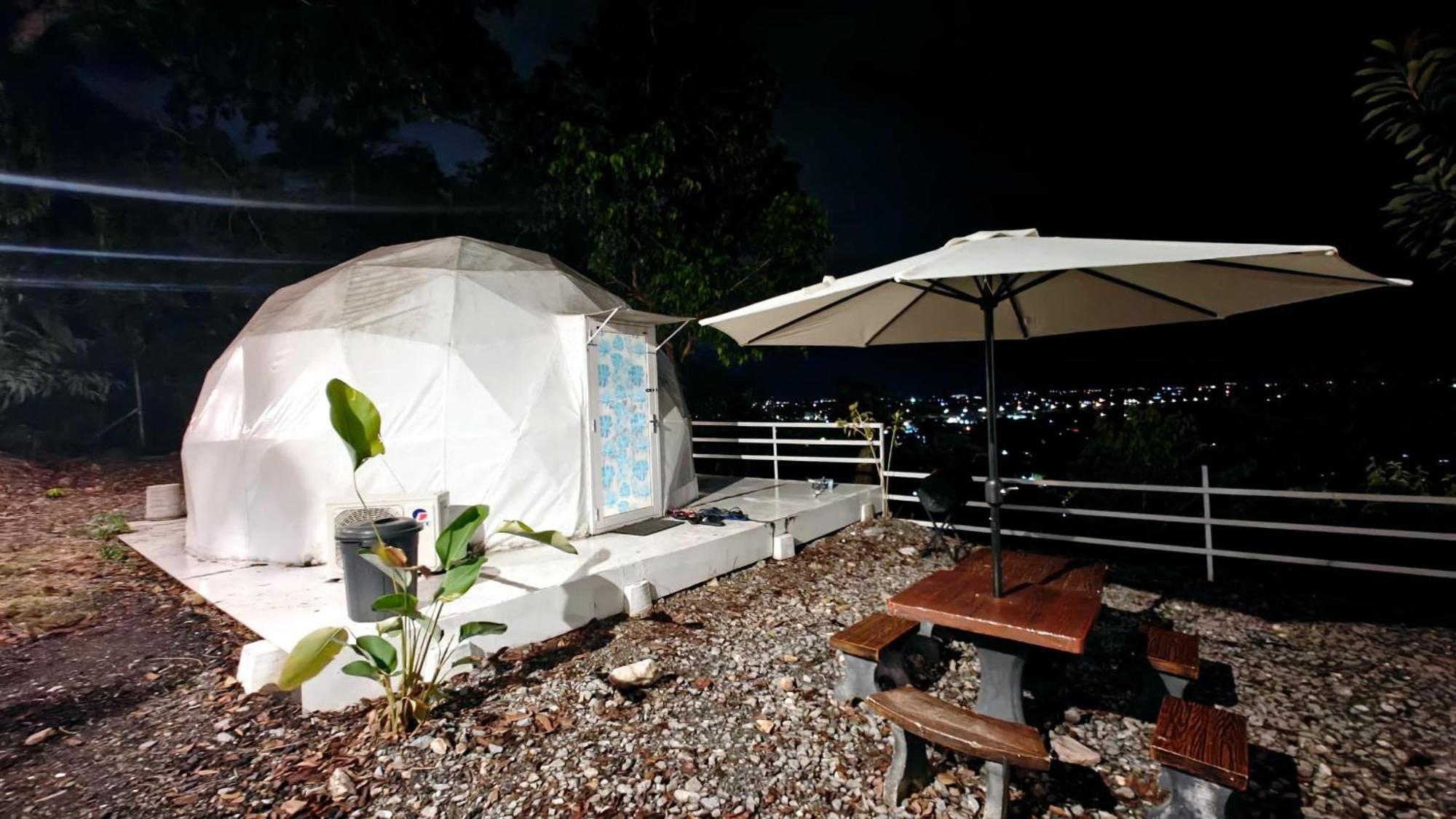Gunung Medan Glamping & Cafe Hotell Kangar Exteriör bild