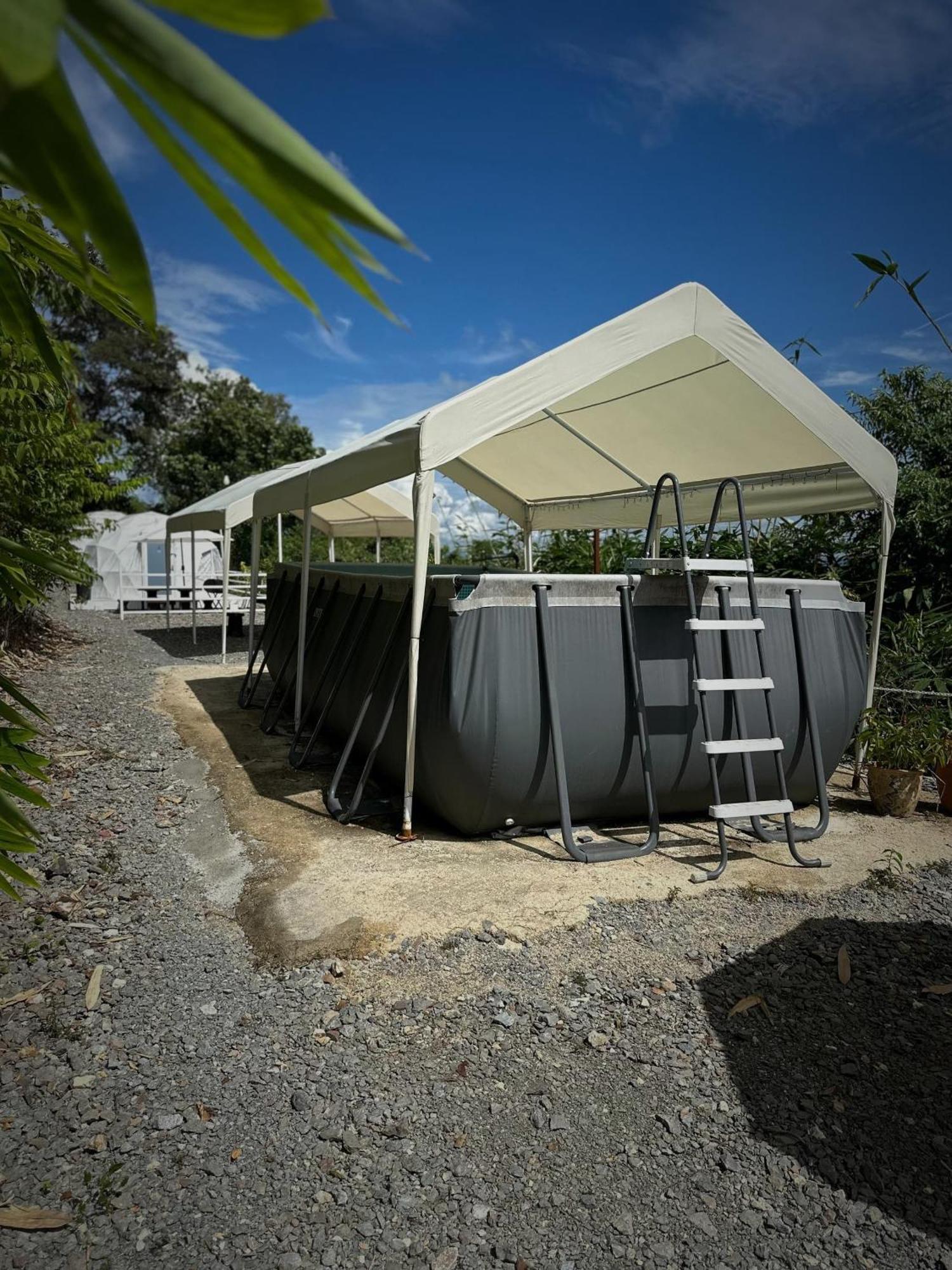 Gunung Medan Glamping & Cafe Hotell Kangar Exteriör bild