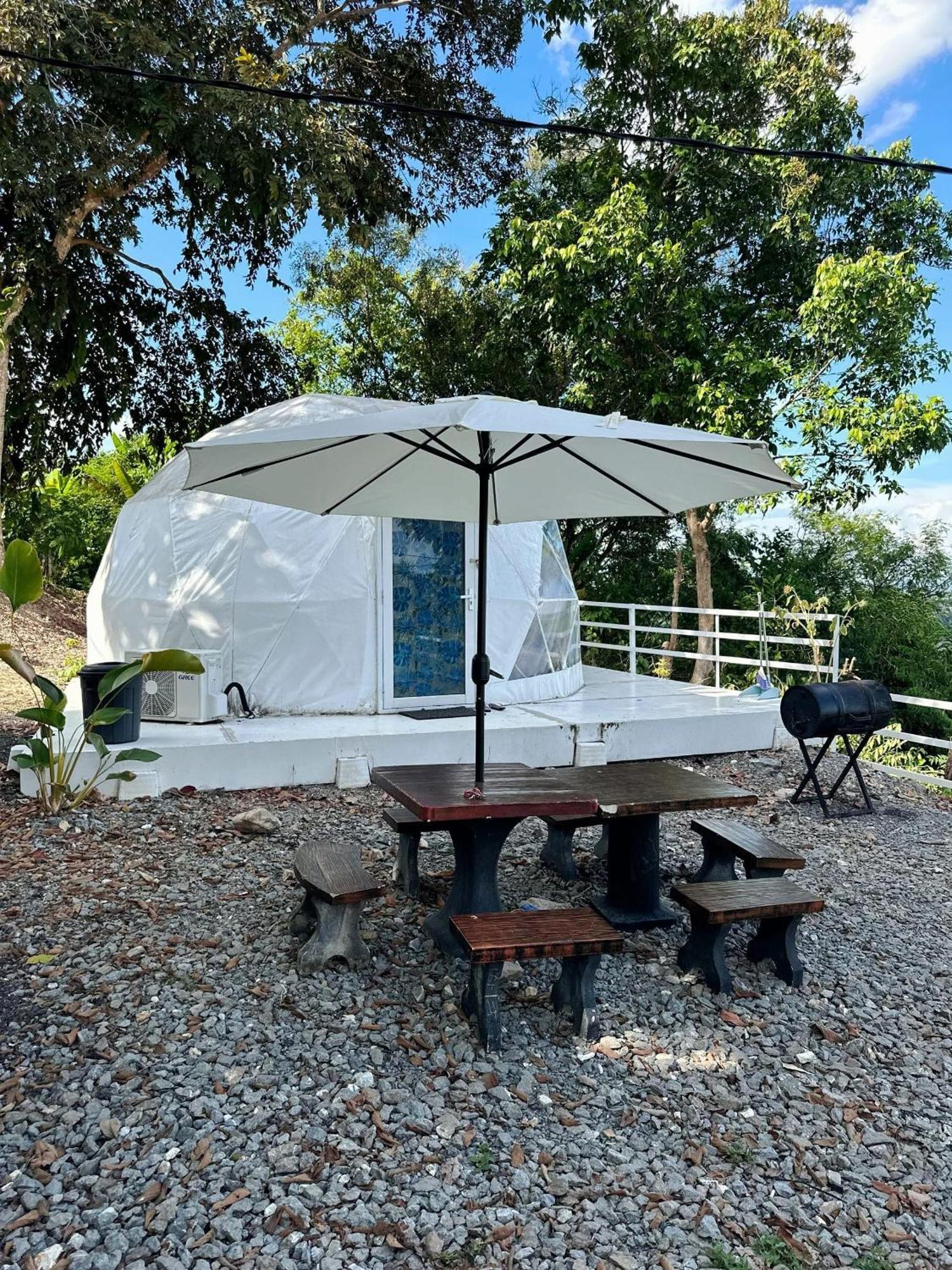 Gunung Medan Glamping & Cafe Hotell Kangar Exteriör bild
