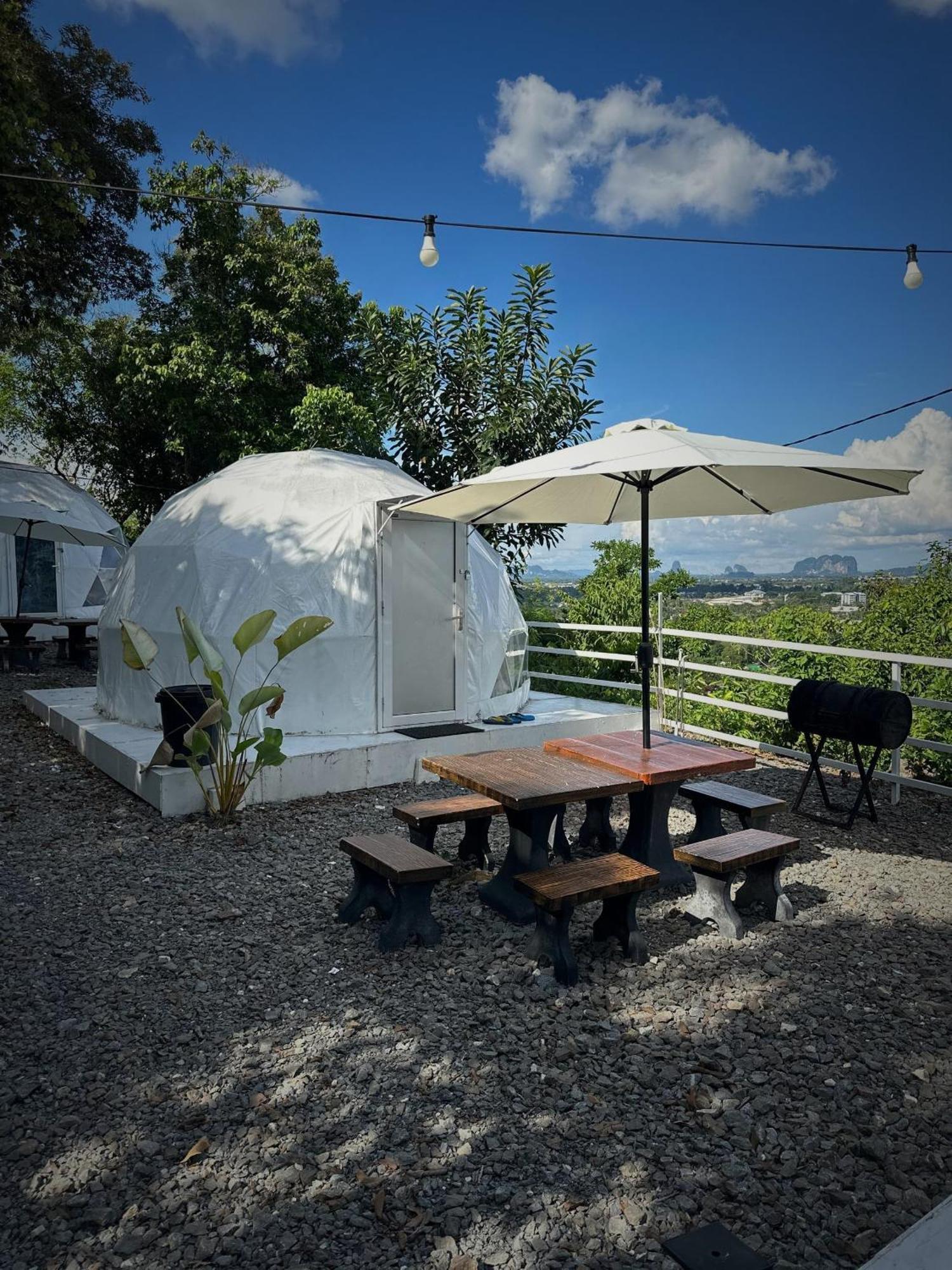 Gunung Medan Glamping & Cafe Hotell Kangar Exteriör bild